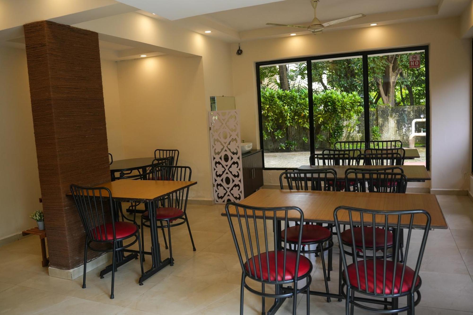 Relax Holiday Home,Margao Railway Station Buitenkant foto